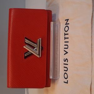 Authentic lv twist lock wallet